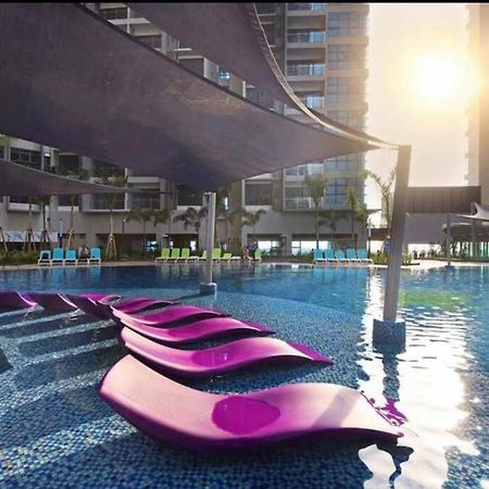 Instay Atlantis - The Orange Malacca Exterior photo
